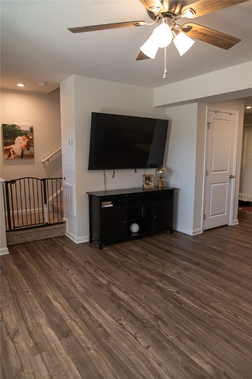 110 Nicklaus Drive Anderson, SC 29621 - Photo 4 of 25 Living room