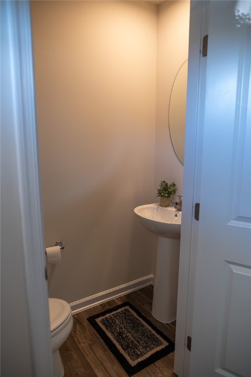 110 Nicklaus Drive Anderson, SC 29621 - Photo 9 of 25 Powder room