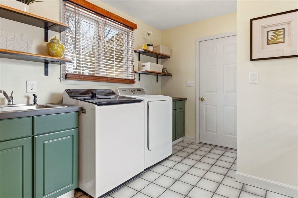 499 Chadwick Road Haverhill, MA 01835 - Photo 19 of 37