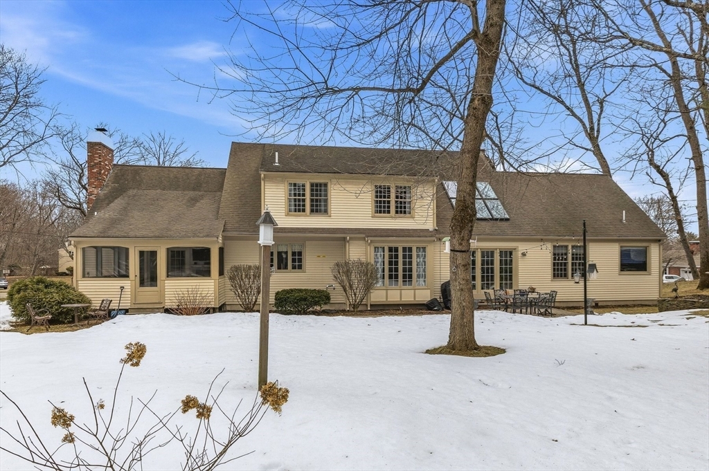 499 Chadwick Road Haverhill, MA 01835 - Photo 3 of 37