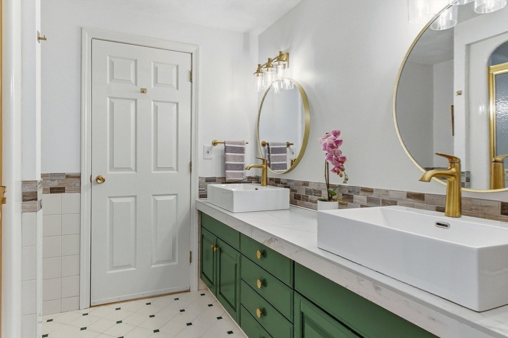 499 Chadwick Road Haverhill, MA 01835 - Photo 33 of 37