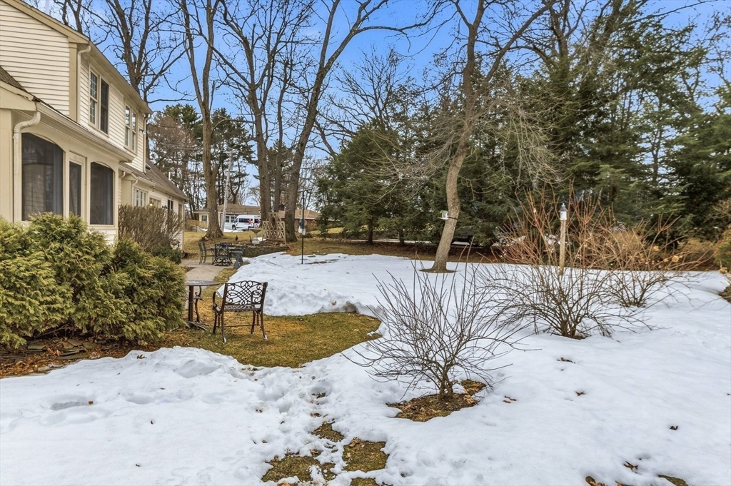 499 Chadwick Road Haverhill, MA 01835 - Photo 4 of 37