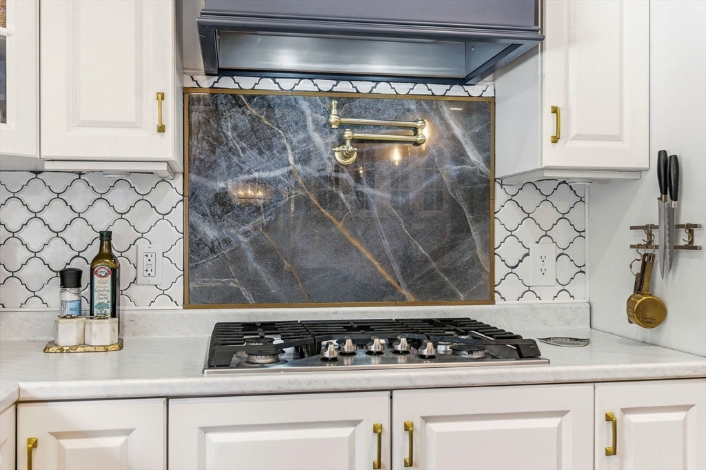 499 Chadwick Road Haverhill, MA 01835 - Photo 9 of 37