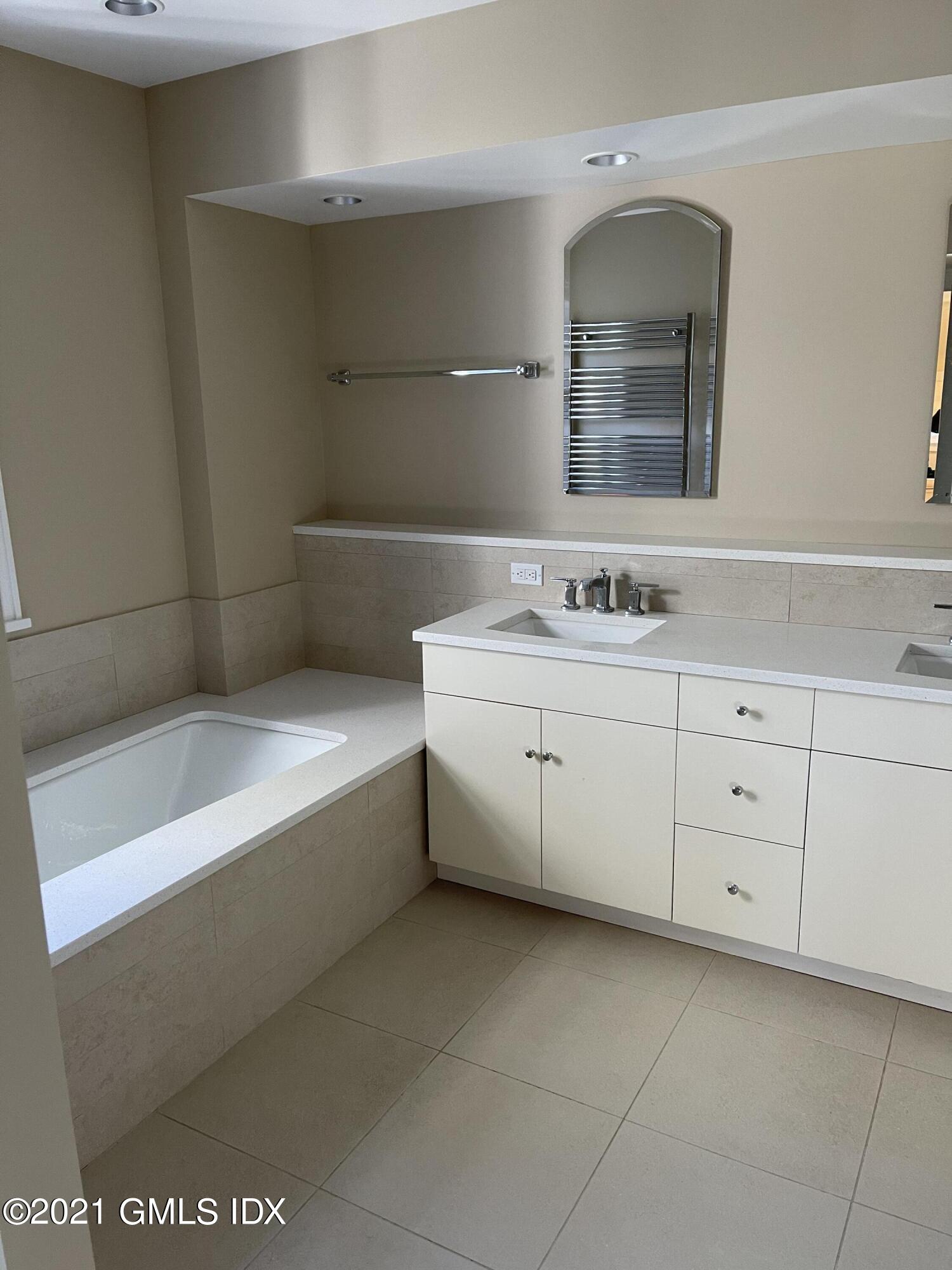 71 Benjamin Street Old Greenwich, CT 06870 - Photo 13 of 26 IMG_4657