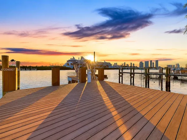 $40,000 | 260 South Coconut Lane, Miami Beach, FL 33139
