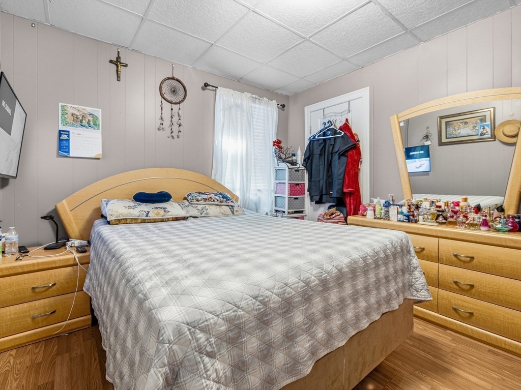 52 Lapham Street Fall River, MA 02721 - Photo 11 of 41