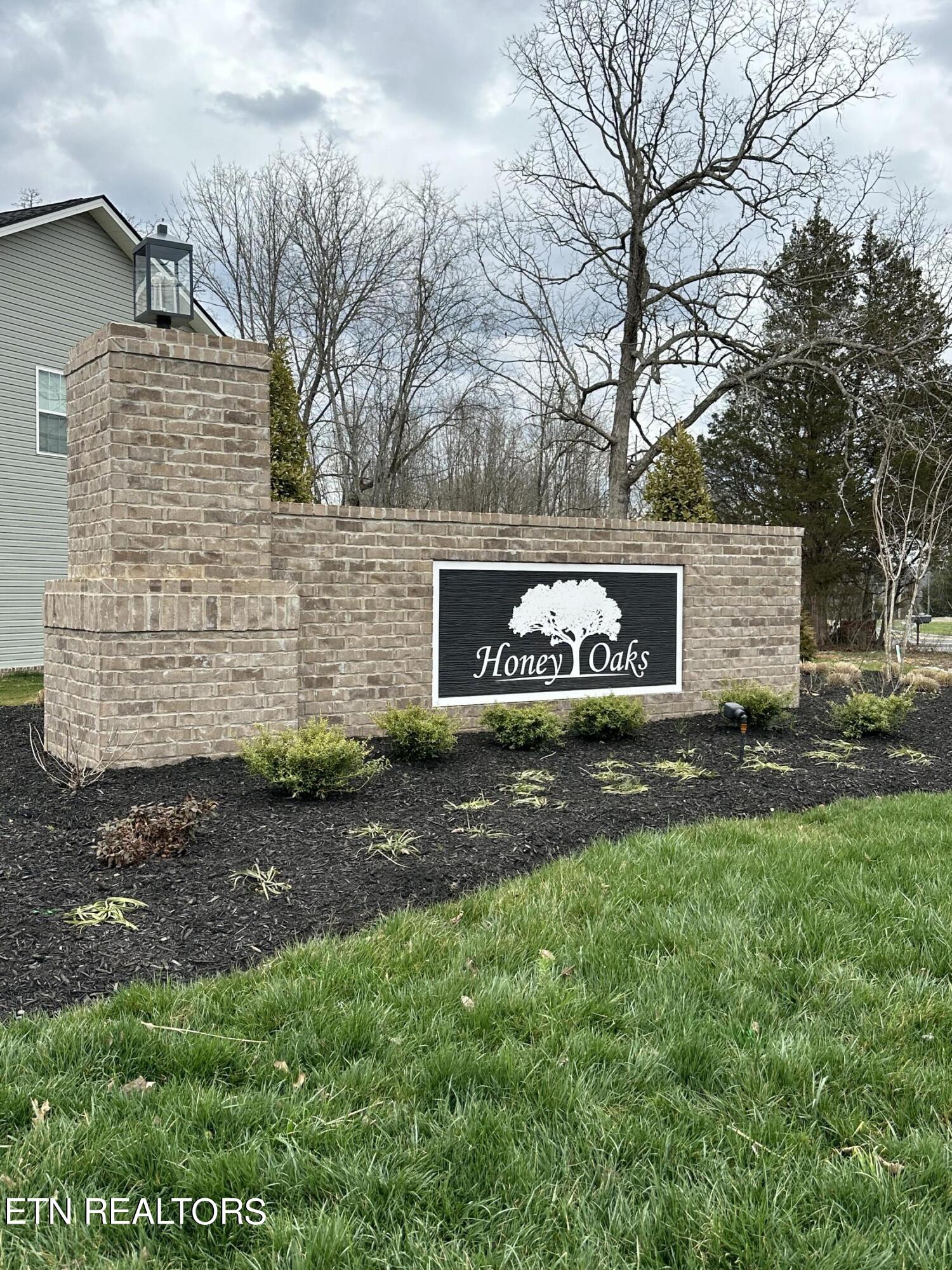 7703 Honey Oaks Road Corryton, TN 37721 - Photo 2 of 4 Front Entrance