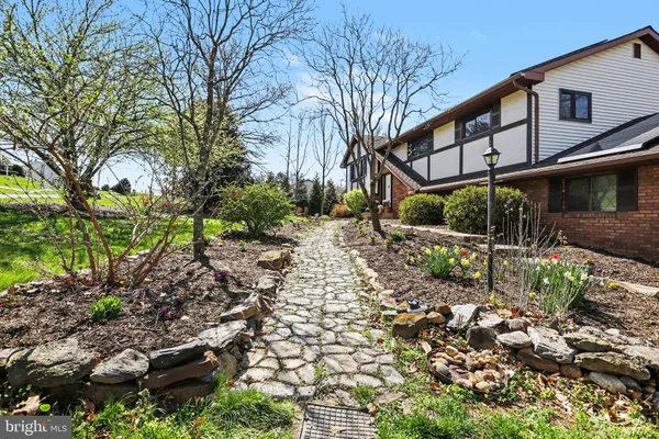 $364,700 | 5007 Snyder Mill Road, Spring Grove, PA 17362