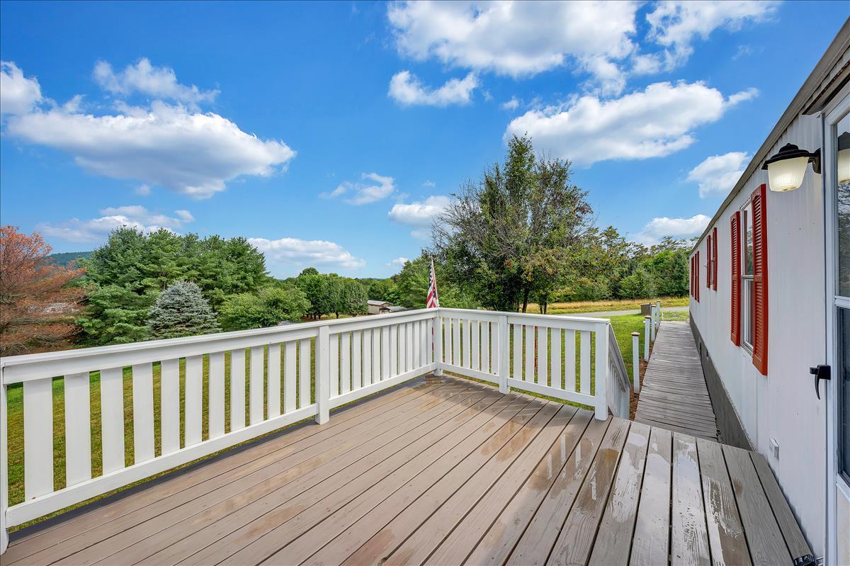 Front deck