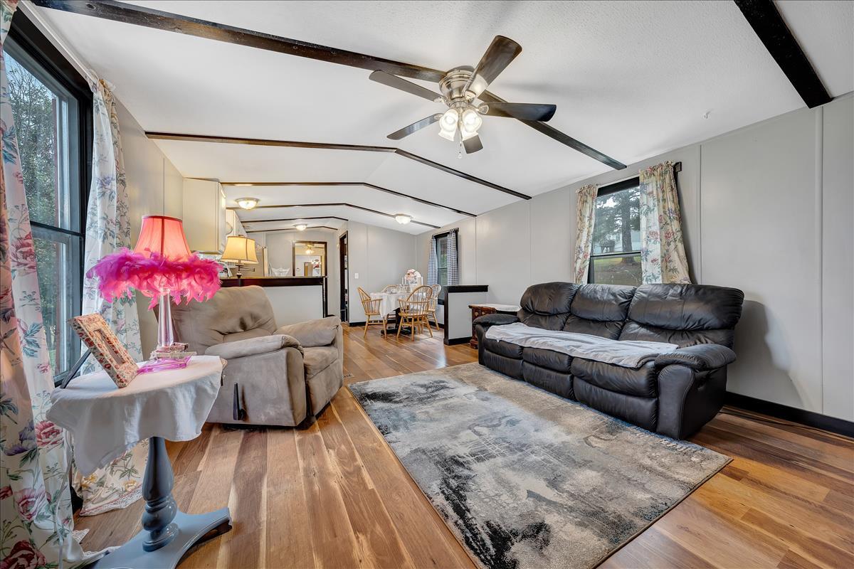 102 Ramblin Rose Road Vinton, VA 24179 - Photo 11 of 22 living room
