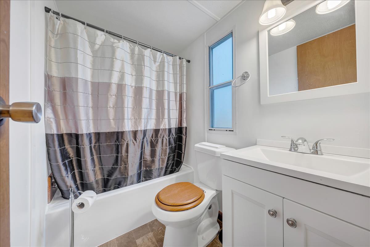 102 Ramblin Rose Road Vinton, VA 24179 - Photo 15 of 22 guest bath
