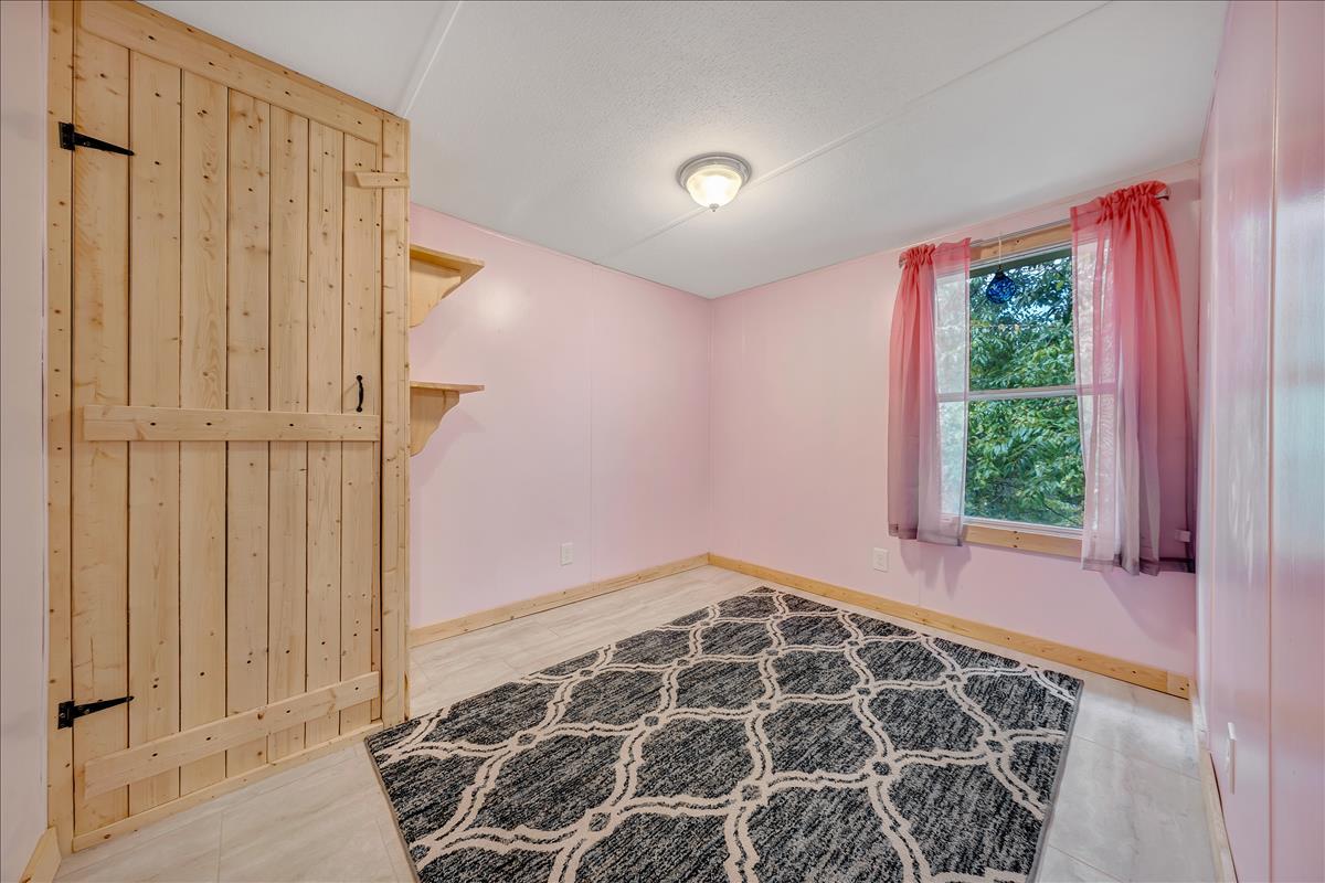 102 Ramblin Rose Road Vinton, VA 24179 - Photo 16 of 22 bedroom 2