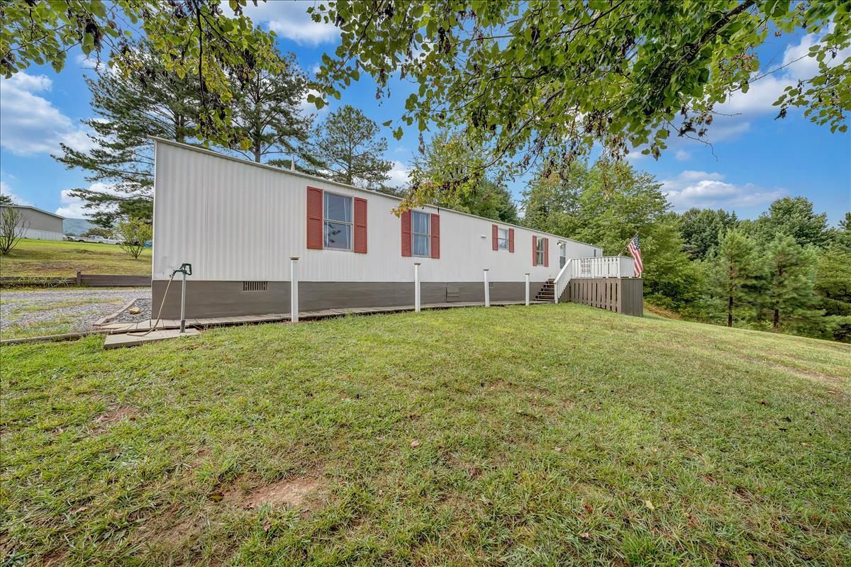 102 Ramblin Rose Road Vinton, VA 24179 - Photo 20 of 22 front of house 3