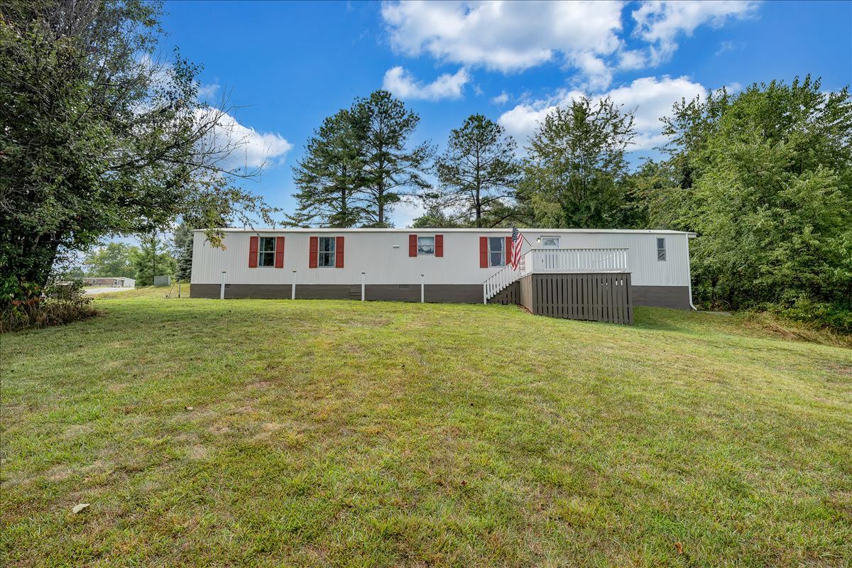 102 Ramblin Rose Road Vinton, VA 24179 - Photo 21 of 22 Front of house