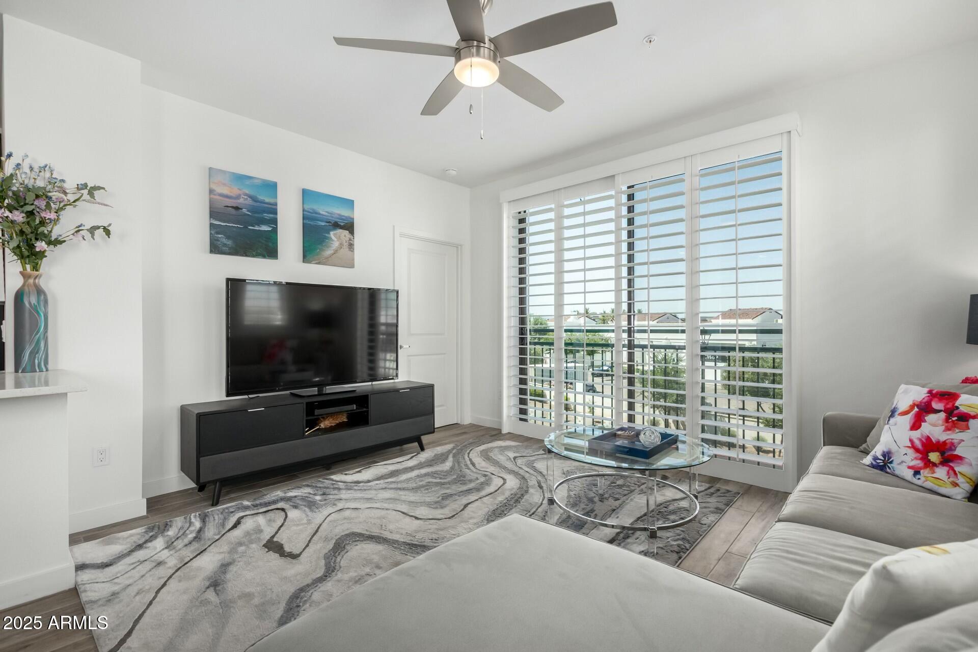 2511 West Queen Creek Road, Unit 262 Chandler, AZ 85248 - Photo 8 of 46 Living room