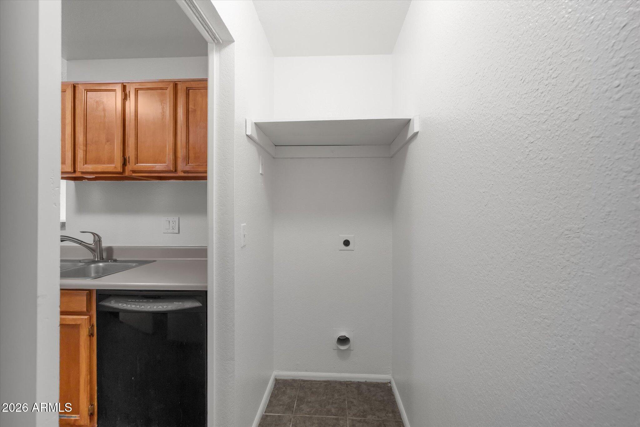 623 West Guadalupe Road, Unit 130 Mesa, AZ 85210 - Photo 18 of 29 laundry