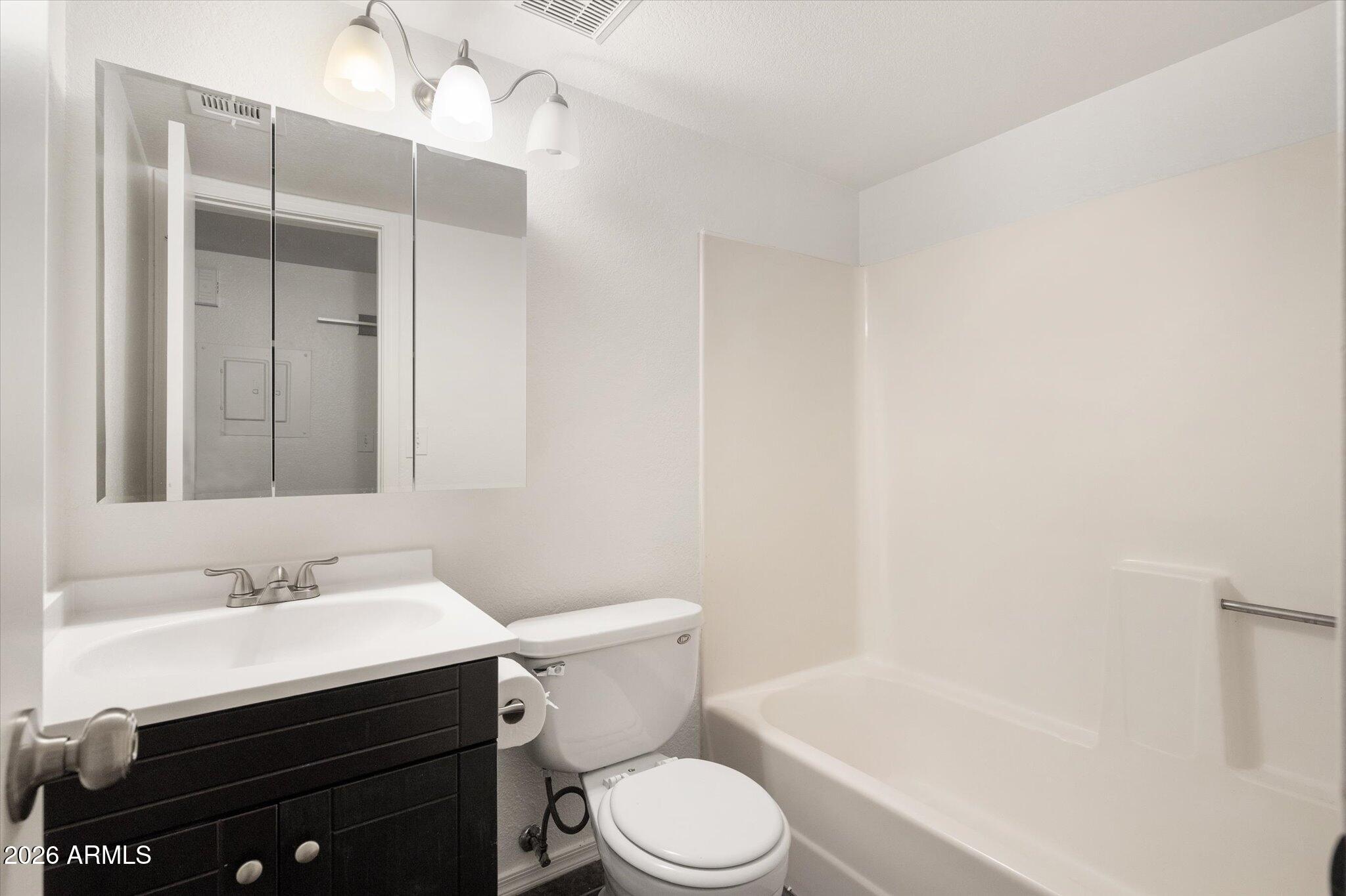 623 West Guadalupe Road, Unit 130 Mesa, AZ 85210 - Photo 20 of 29 Guest bath
