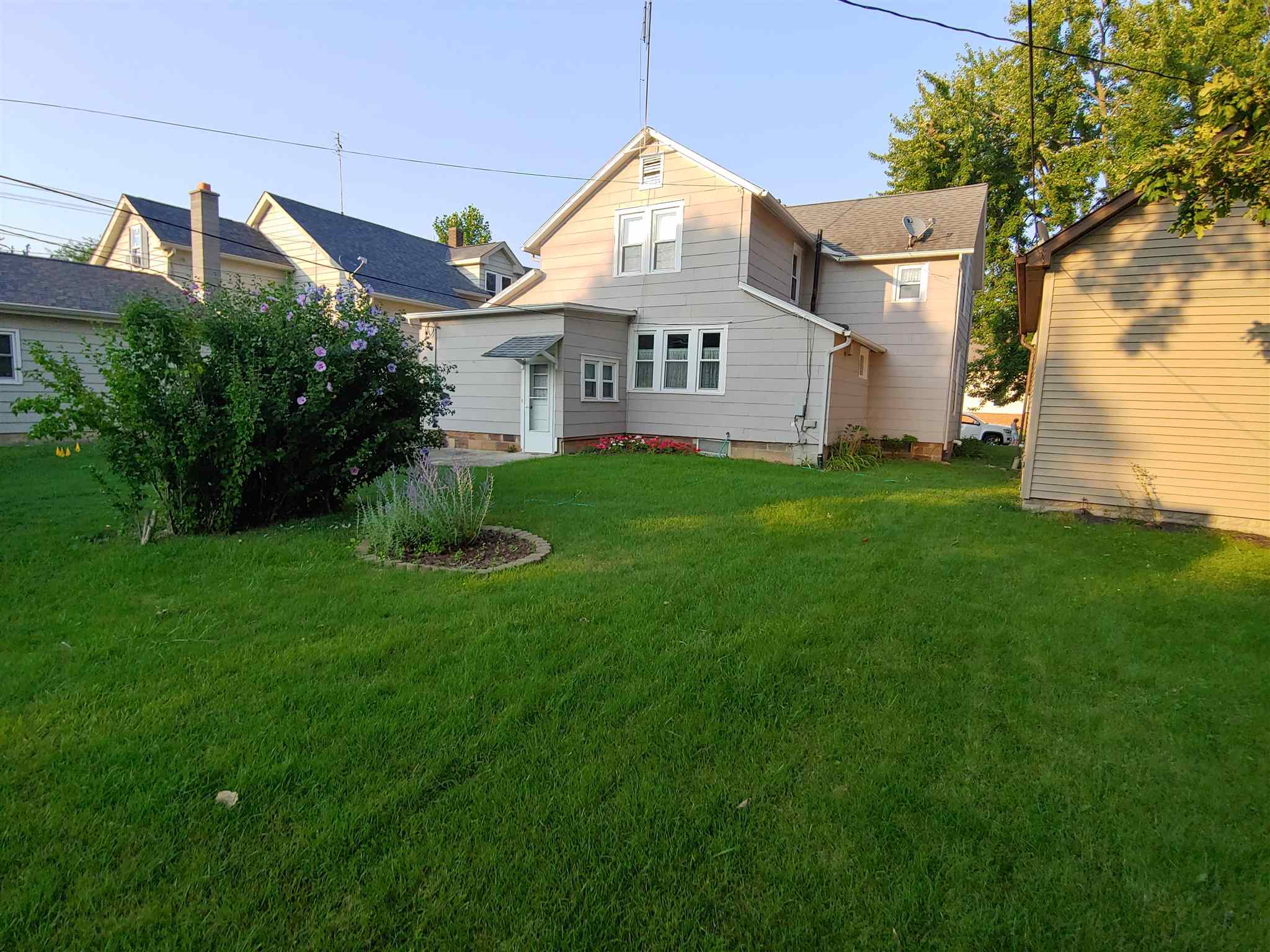 230 South 4th Street Decatur, IN 46733 - Photo 3 of 21