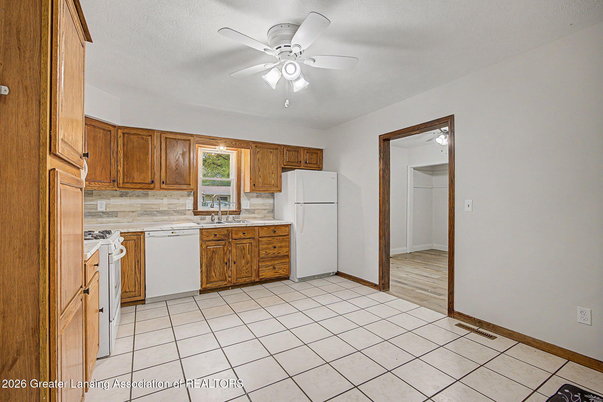 5427 Shepper Road Stockbridge, MI 49285 - Photo 16 of 30 Kitchen