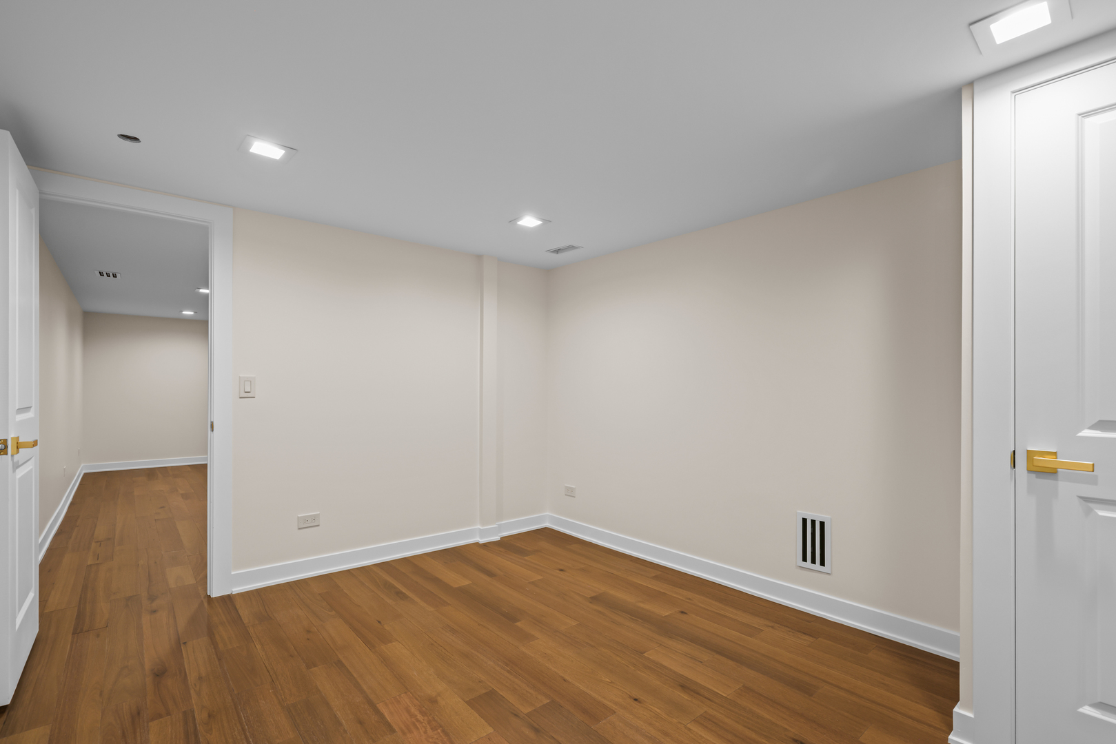 830 Deerfield Road Highland Park, IL 60035 - Photo 11 of 40 a view of an empty room with wooden floor
