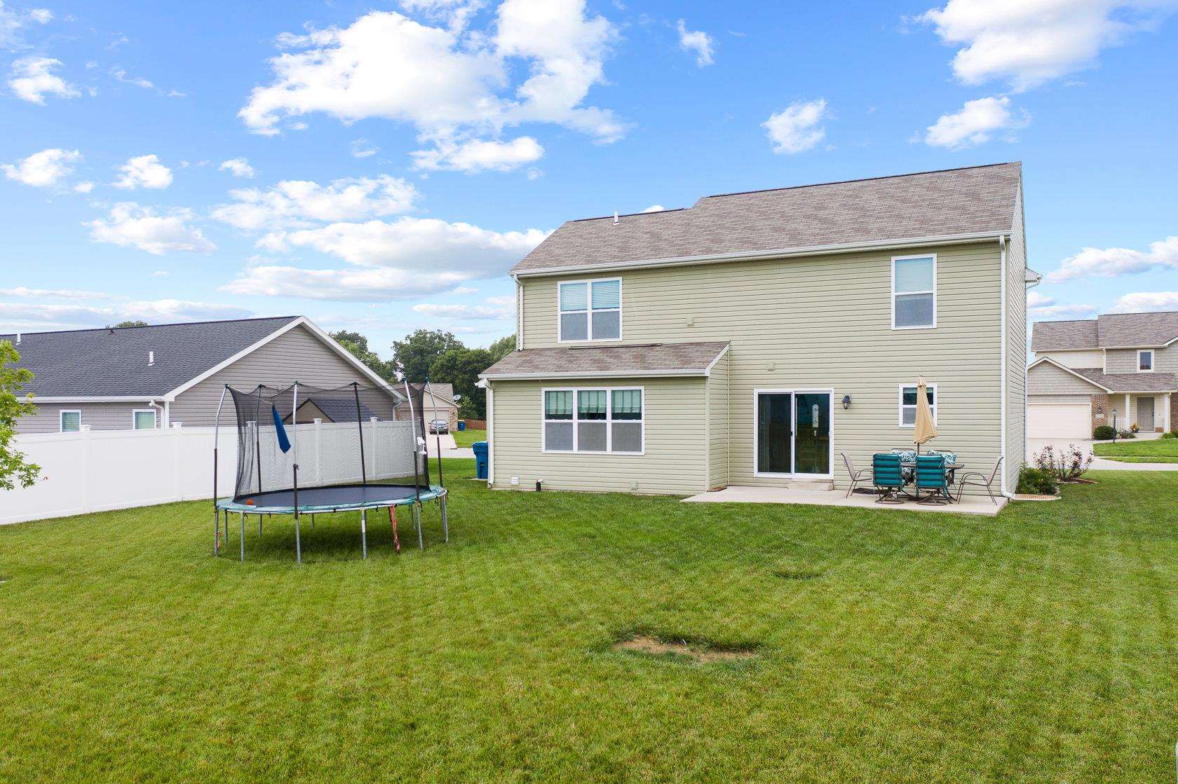 2747 Stonecrop Road Huntertown, IN 46748 - Photo 2 of 34