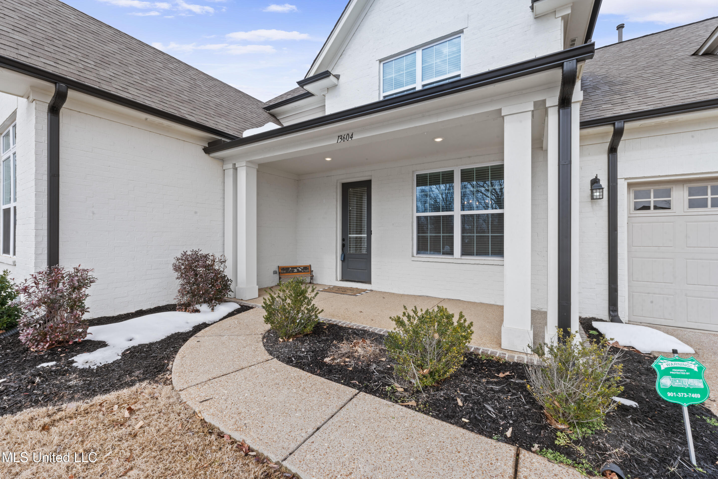 13604 Live Oak Loop Olive Branch, MS 38654 - Photo 4 of 35 DSC04774