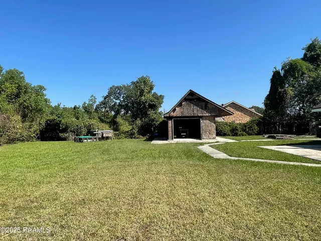 $327,000 | 2808 Acorn Drive, Violet, LA 70092