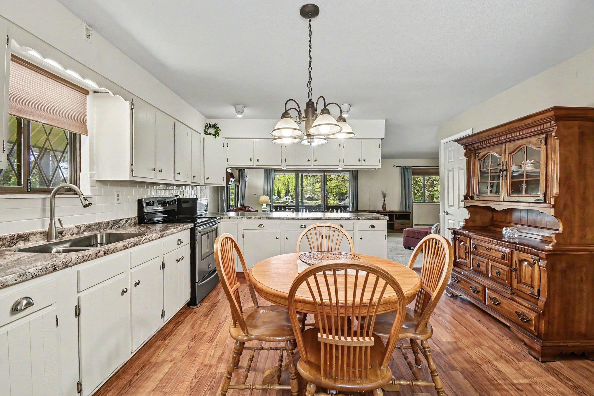 1040 Forest Road Harrison, MI 48625 - Photo 8 of 34
