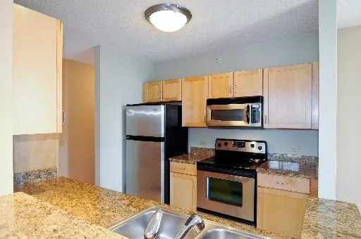 $3,400 | 222 North Columbus Drive, Unit 2402, Chicago, IL 60601