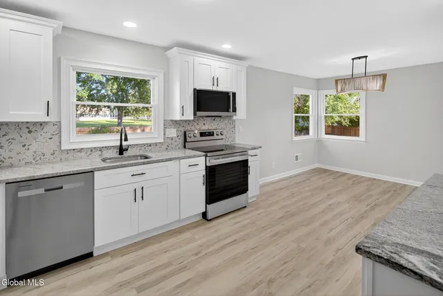 $409,800 | 145 Seeley Street, Scotia, NY 12302