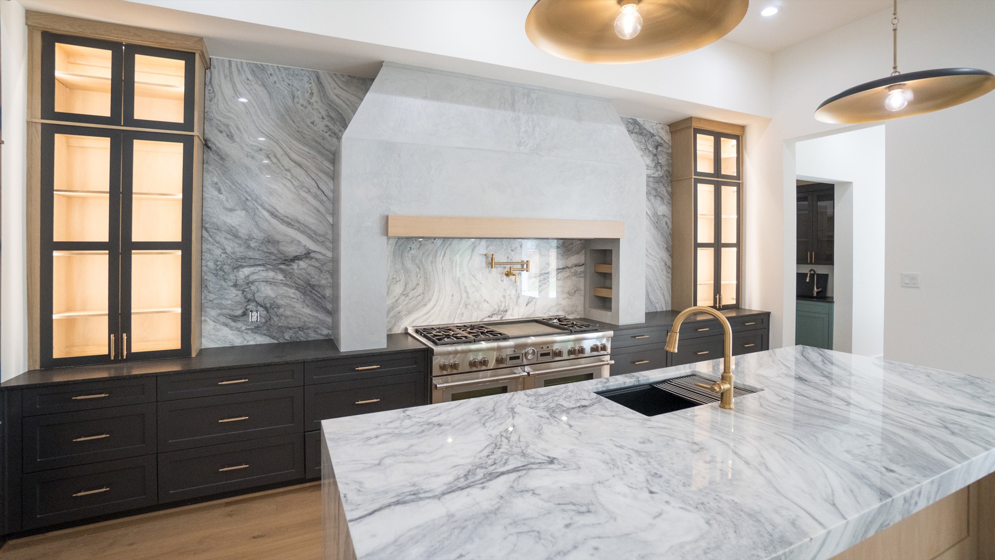 9345 Leto Road Houston, TX 77080 - Photo 8 of 27 a large bedroom with a large bed and a large window