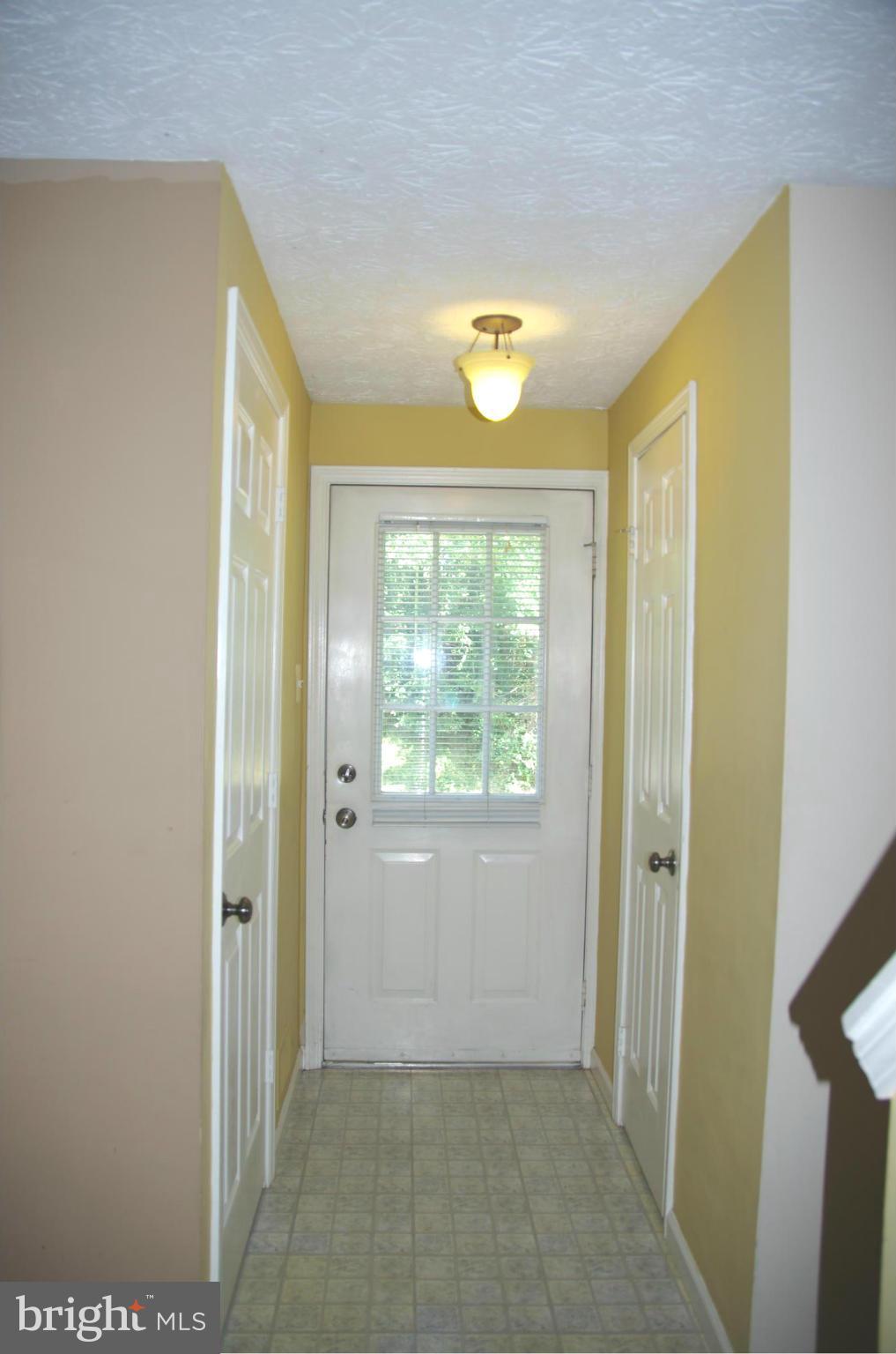 1671 Poplar Grove Drive Reston, VA 20194 - Photo 3 of 29 Interior (General)
