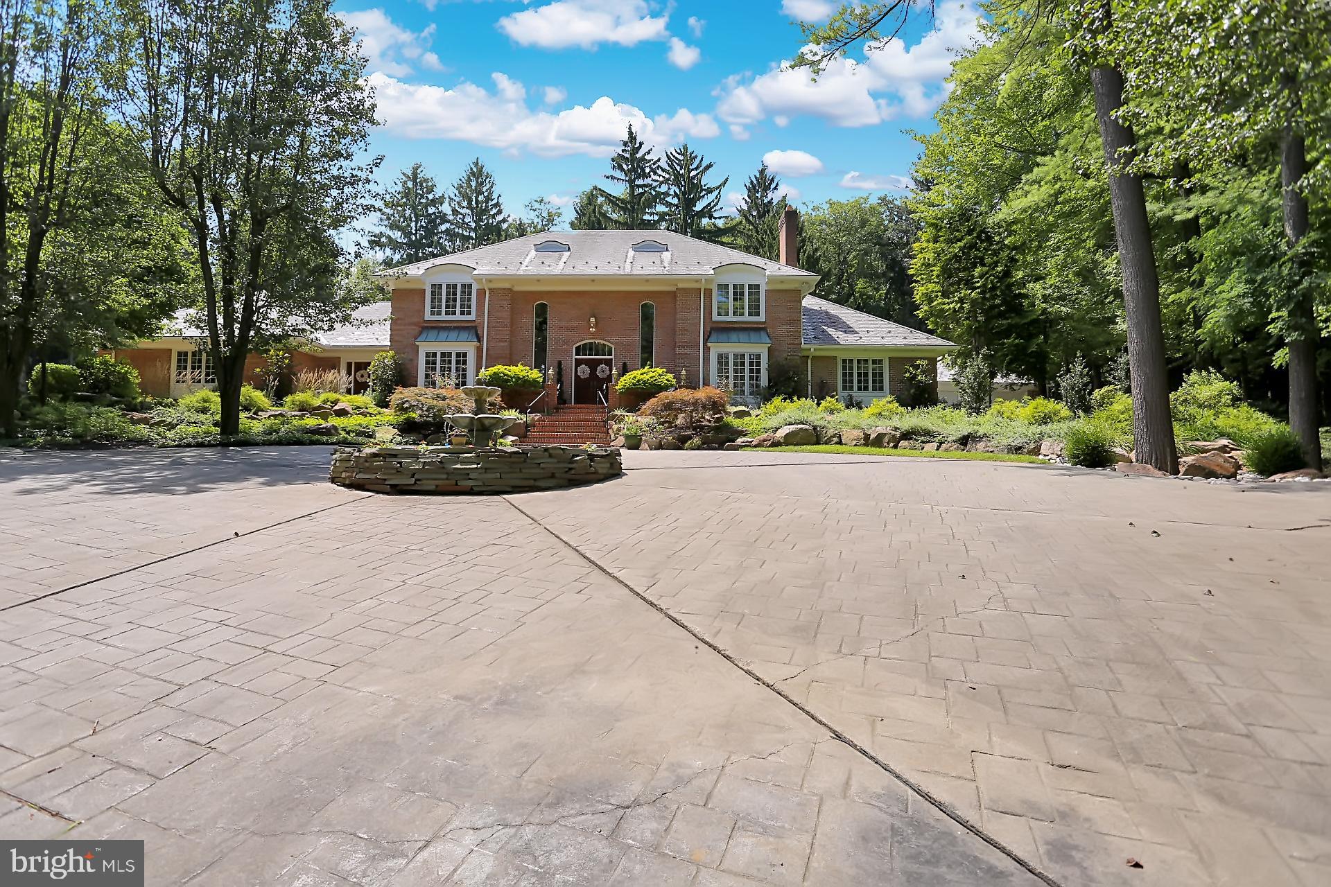 813 Old Fritztown Road Reading, PA 19608 - Photo 2 of 79 Front Exterior with Fountain