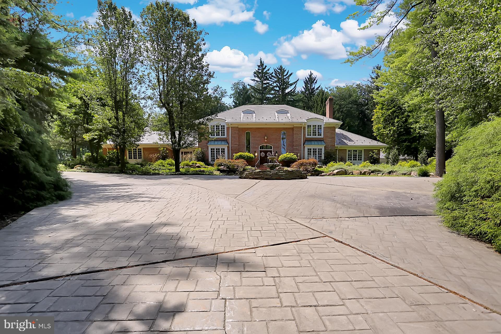 813 Old Fritztown Road Reading, PA 19608 - Photo 4 of 79 Front Exterior with Circular Driveway