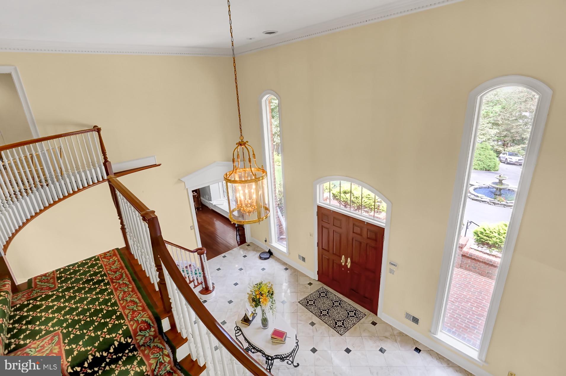 813 Old Fritztown Road Reading, PA 19608 - Photo 39 of 79 Staircase view