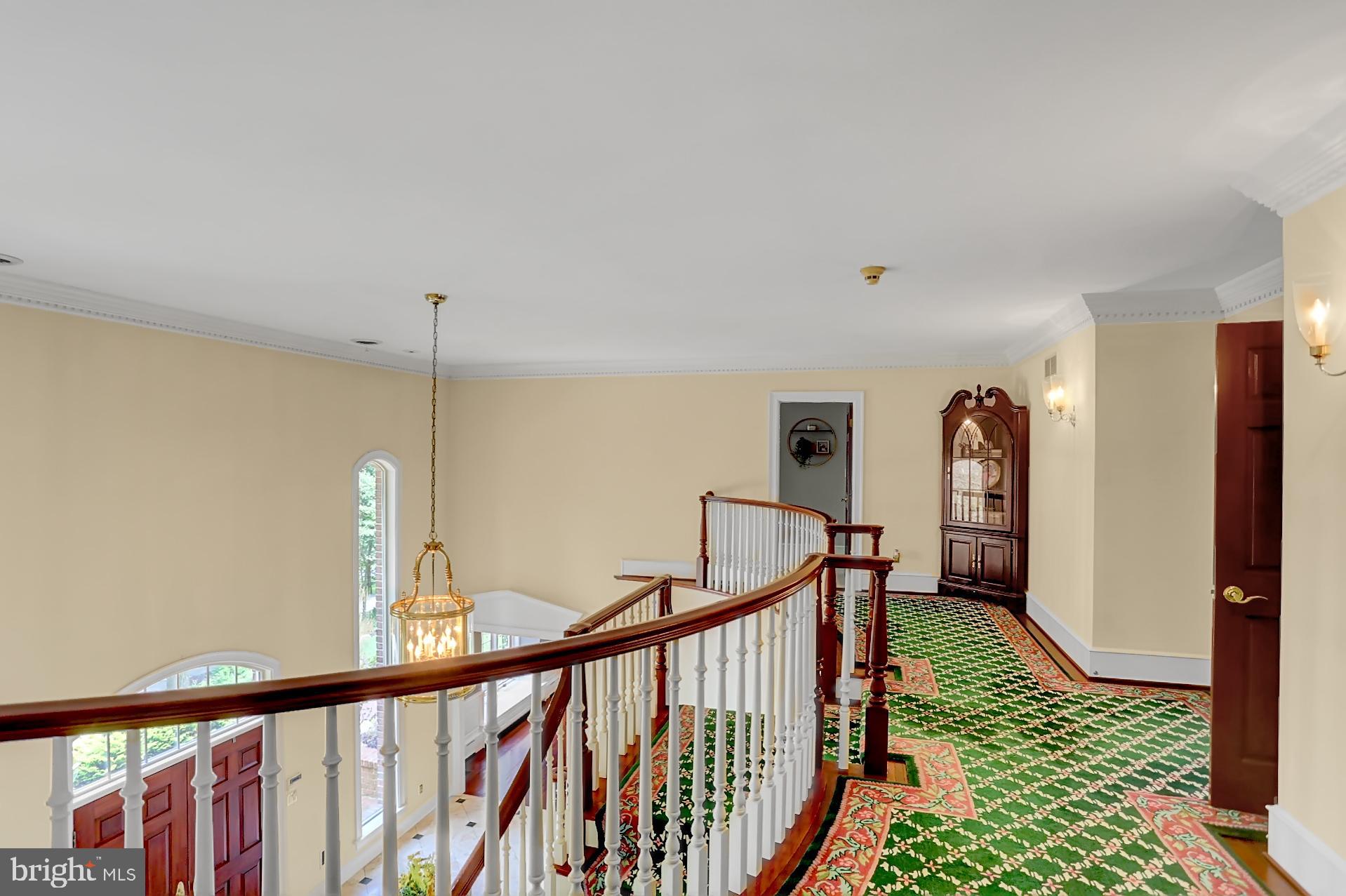 813 Old Fritztown Road Reading, PA 19608 - Photo 40 of 79 Upstairs Hallway