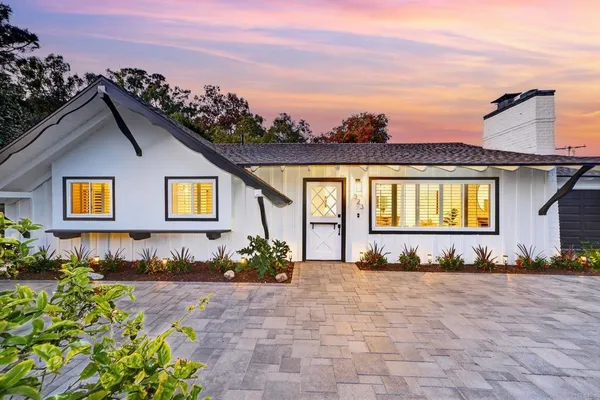 $2,999,888 | 323 Glencrest Drive, Solana Beach, CA 92075
