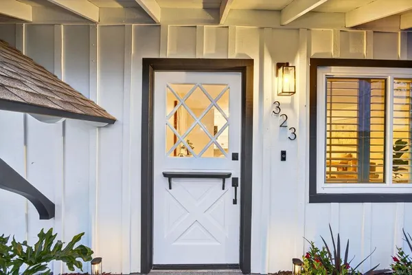 $2,999,888 | 323 Glencrest Drive, Solana Beach, CA 92075