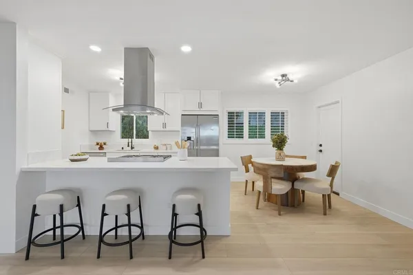$2,999,888 | 323 Glencrest Drive, Solana Beach, CA 92075