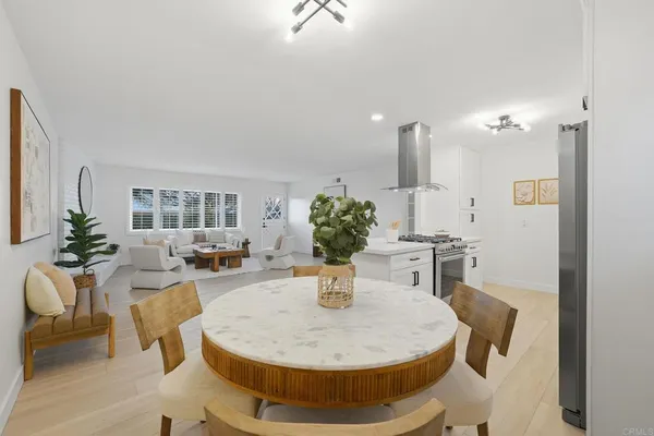 $2,999,888 | 323 Glencrest Drive, Solana Beach, CA 92075