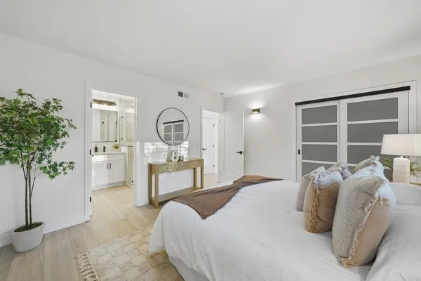 $2,999,888 | 323 Glencrest Drive, Solana Beach, CA 92075