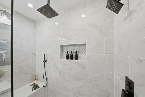 $2,999,888 | 323 Glencrest Drive, Solana Beach, CA 92075