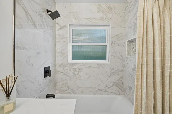 $2,999,888 | 323 Glencrest Drive, Solana Beach, CA 92075