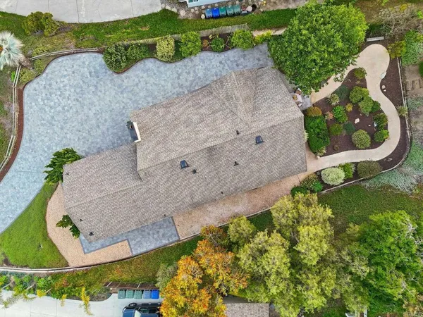 $2,999,888 | 323 Glencrest Drive, Solana Beach, CA 92075