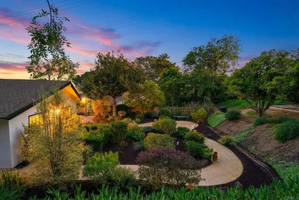 $2,999,888 | 323 Glencrest Drive, Solana Beach, CA 92075