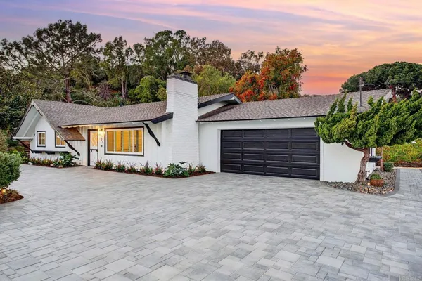 $2,999,888 | 323 Glencrest Drive, Solana Beach, CA 92075