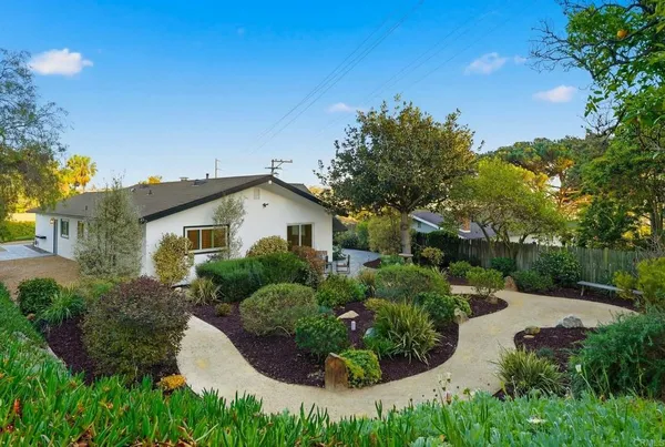 $2,999,888 | 323 Glencrest Drive, Solana Beach, CA 92075