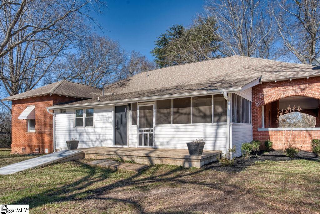 566 South Harper St Extension Laurens, SC 29360 - Photo 4 of 43