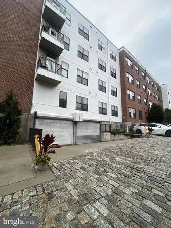 $1,999 | 401 Race Street, Unit 129, Philadelphia, PA 19106