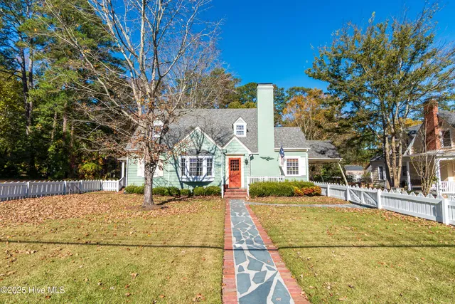 $299,000 | 107 West Watson Street, Windsor, NC 27983